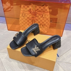 Louis Vuitton Slippers